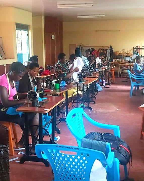 06-devlink-home-slide-tall